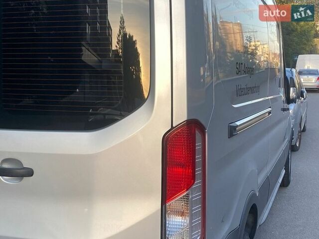 Сірий Форд Транзит, об'ємом двигуна 2 л та пробігом 136 тис. км за 17900 $, фото 22 на Automoto.ua