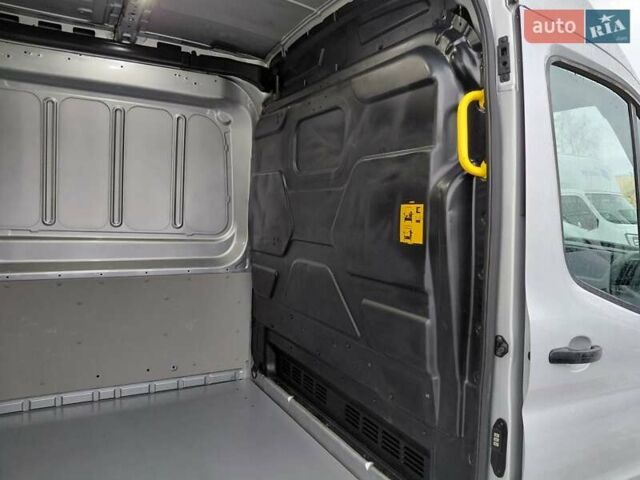 Серый Форд Транзит, объемом двигателя 2 л и пробегом 247 тыс. км за 17900 $, фото 26 на Automoto.ua