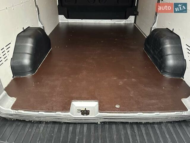 Серый Форд Транзит, объемом двигателя 2 л и пробегом 132 тыс. км за 17650 $, фото 102 на Automoto.ua