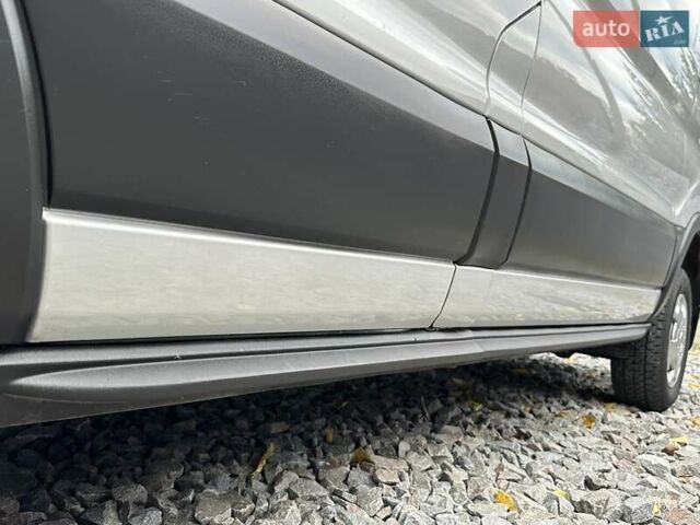 Серый Форд Транзит, объемом двигателя 2 л и пробегом 132 тыс. км за 17650 $, фото 20 на Automoto.ua