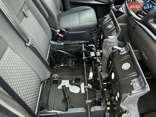 Серый Форд Транзит, объемом двигателя 2 л и пробегом 132 тыс. км за 17650 $, фото 87 на Automoto.ua