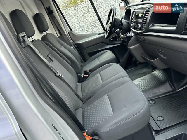 Серый Форд Транзит, объемом двигателя 2 л и пробегом 132 тыс. км за 17650 $, фото 84 на Automoto.ua