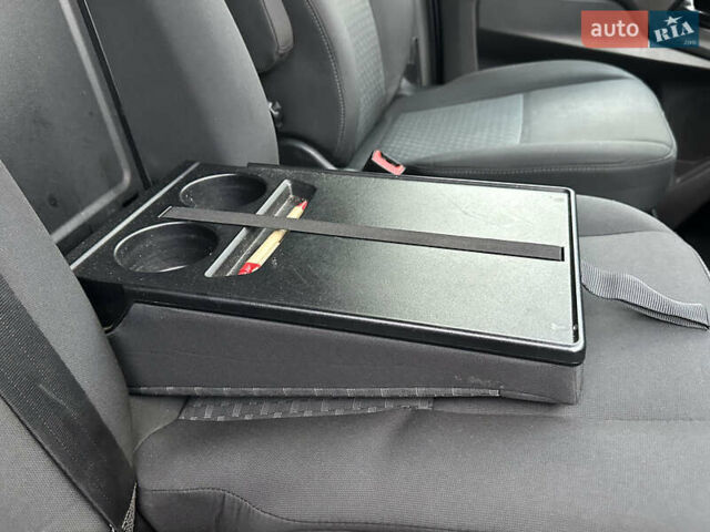 Серый Форд Транзит, объемом двигателя 2 л и пробегом 132 тыс. км за 17650 $, фото 88 на Automoto.ua