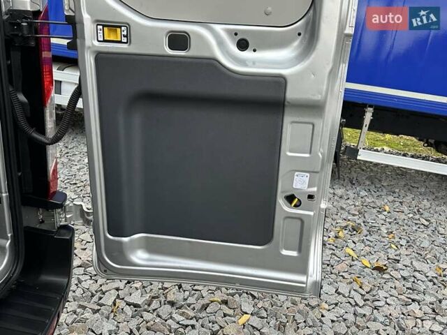 Серый Форд Транзит, объемом двигателя 2 л и пробегом 132 тыс. км за 17650 $, фото 90 на Automoto.ua