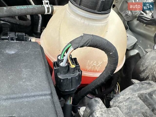 Серый Форд Транзит, объемом двигателя 2 л и пробегом 132 тыс. км за 17650 $, фото 109 на Automoto.ua