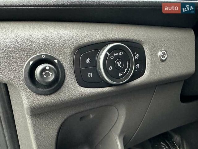 Серый Форд Транзит, объемом двигателя 2 л и пробегом 132 тыс. км за 17650 $, фото 52 на Automoto.ua