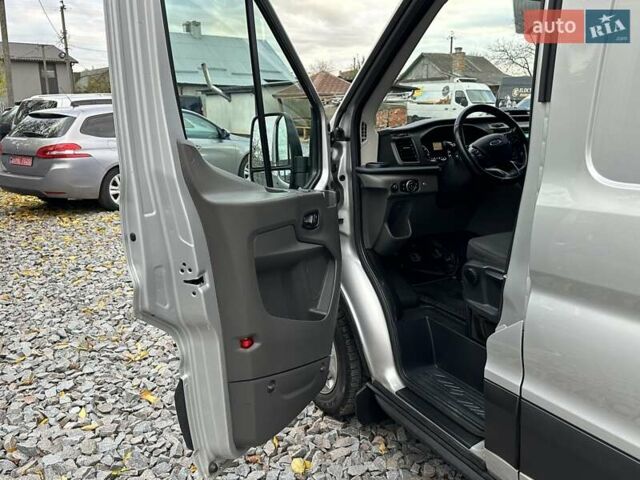 Серый Форд Транзит, объемом двигателя 2 л и пробегом 132 тыс. км за 17650 $, фото 40 на Automoto.ua