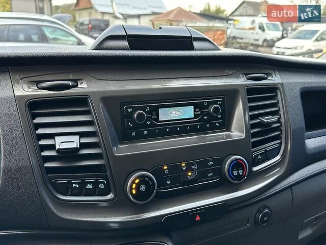 Серый Форд Транзит, объемом двигателя 2 л и пробегом 132 тыс. км за 17650 $, фото 69 на Automoto.ua