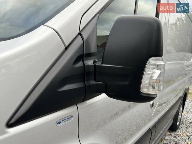 Серый Форд Транзит, объемом двигателя 2 л и пробегом 132 тыс. км за 17650 $, фото 16 на Automoto.ua