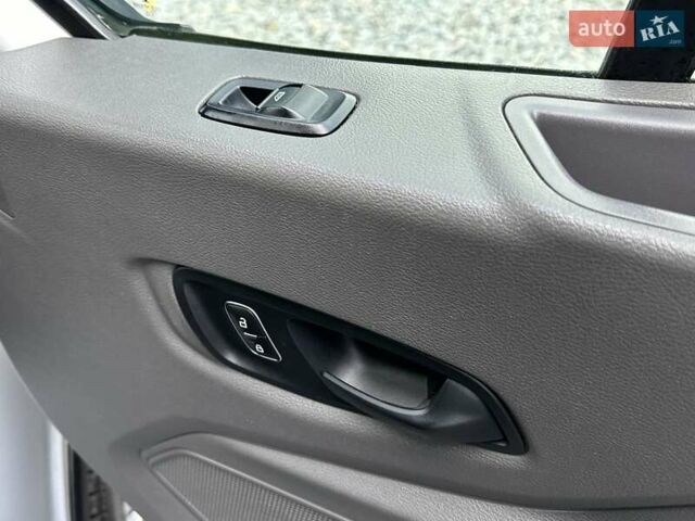 Серый Форд Транзит, объемом двигателя 2 л и пробегом 132 тыс. км за 17650 $, фото 81 на Automoto.ua