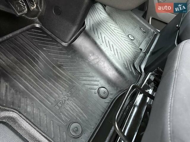 Серый Форд Транзит, объемом двигателя 2 л и пробегом 132 тыс. км за 17650 $, фото 56 на Automoto.ua