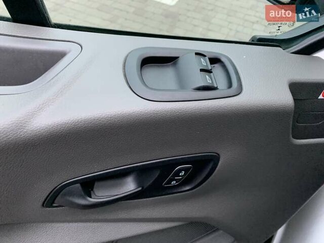 Серый Форд Транзит, объемом двигателя 2 л и пробегом 147 тыс. км за 17300 $, фото 24 на Automoto.ua