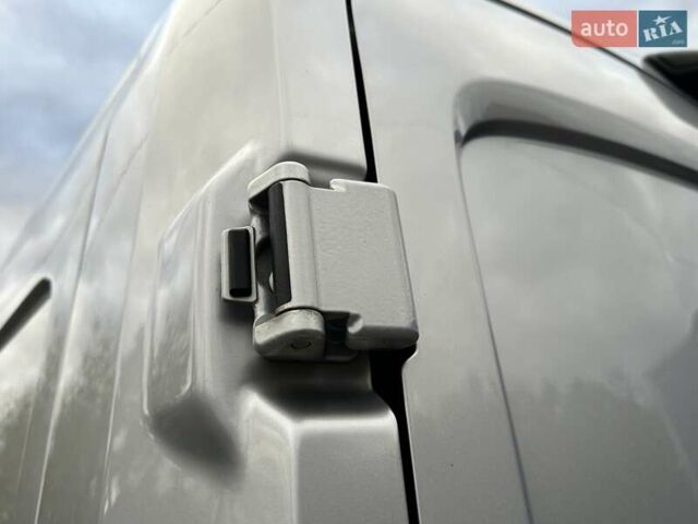 Серый Форд Транзит, объемом двигателя 2 л и пробегом 132 тыс. км за 17650 $, фото 26 на Automoto.ua