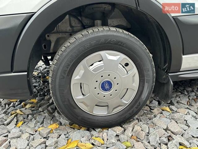 Серый Форд Транзит, объемом двигателя 2 л и пробегом 132 тыс. км за 17650 $, фото 17 на Automoto.ua