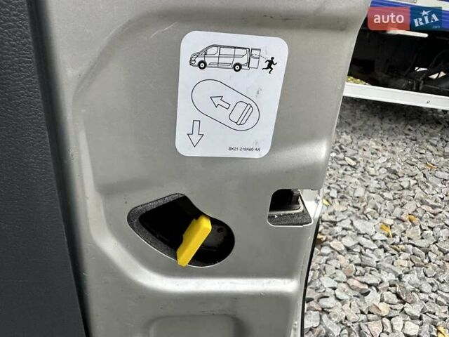 Серый Форд Транзит, объемом двигателя 2 л и пробегом 132 тыс. км за 17650 $, фото 95 на Automoto.ua