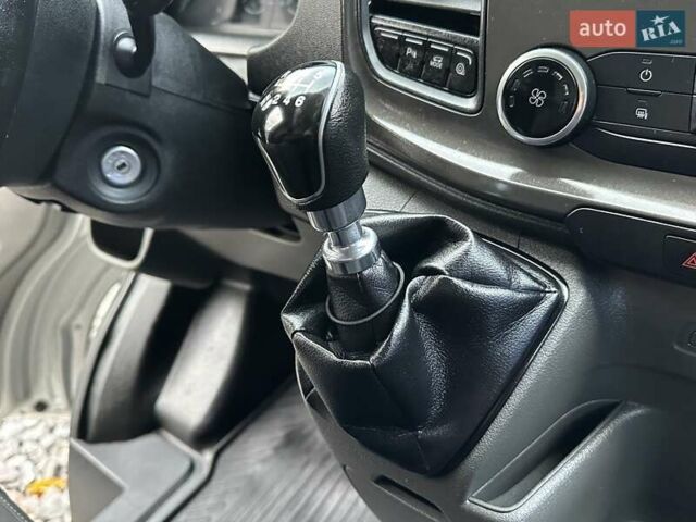 Серый Форд Транзит, объемом двигателя 2 л и пробегом 132 тыс. км за 17650 $, фото 63 на Automoto.ua