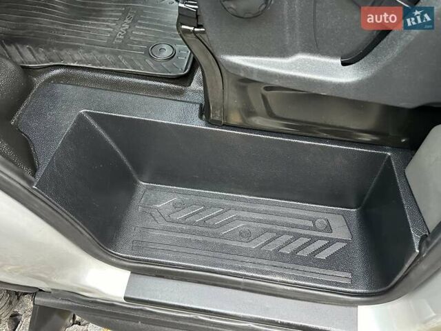 Серый Форд Транзит, объемом двигателя 2 л и пробегом 132 тыс. км за 17650 $, фото 50 на Automoto.ua