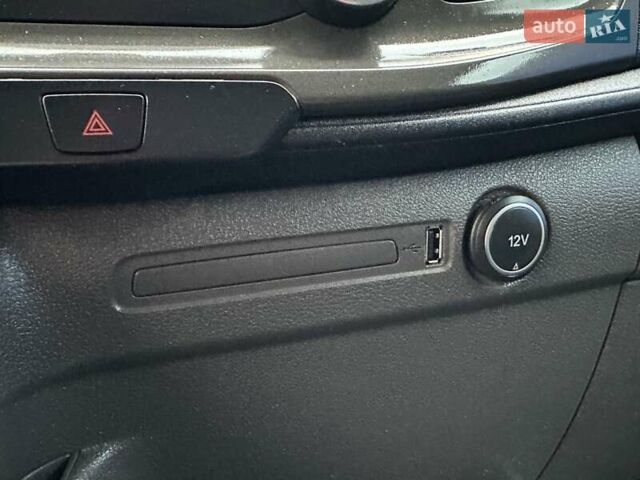 Серый Форд Транзит, объемом двигателя 2 л и пробегом 132 тыс. км за 17650 $, фото 65 на Automoto.ua