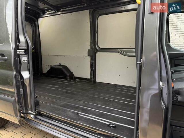 Сірий Форд Транзит, об'ємом двигуна 2 л та пробігом 240 тис. км за 18250 $, фото 50 на Automoto.ua