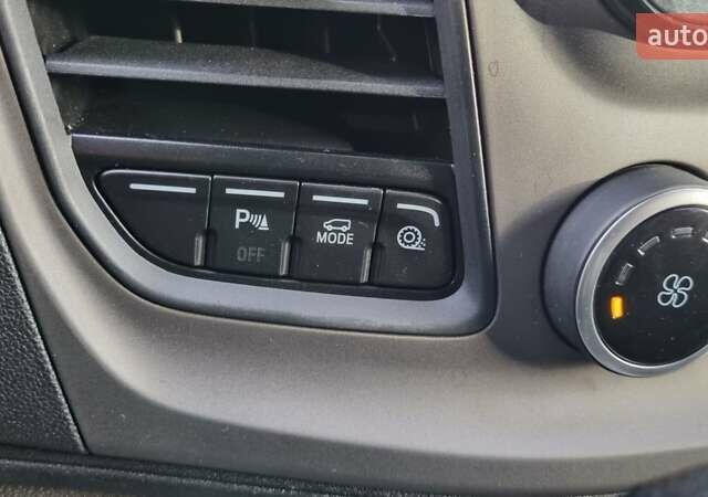 Серый Форд Транзит, объемом двигателя 2 л и пробегом 240 тыс. км за 19500 $, фото 23 на Automoto.ua