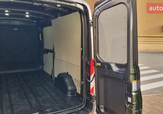 Серый Форд Транзит, объемом двигателя 2 л и пробегом 240 тыс. км за 19500 $, фото 13 на Automoto.ua