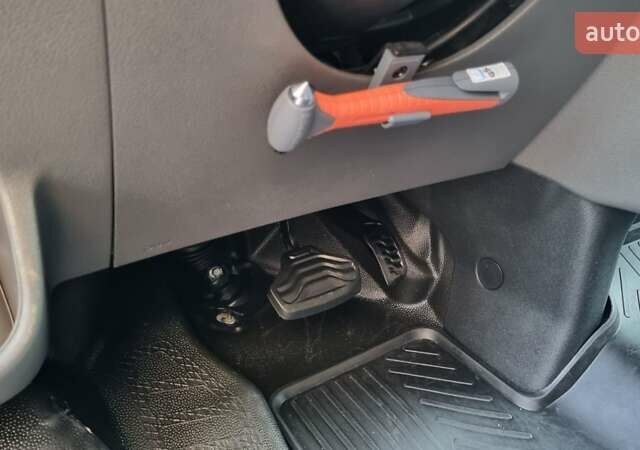 Серый Форд Транзит, объемом двигателя 2 л и пробегом 240 тыс. км за 19500 $, фото 39 на Automoto.ua