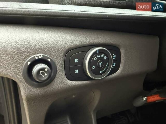 Сірий Форд Транзит, об'ємом двигуна 2 л та пробігом 240 тис. км за 18250 $, фото 30 на Automoto.ua