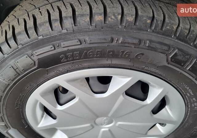 Серый Форд Транзит, объемом двигателя 2 л и пробегом 240 тыс. км за 19500 $, фото 42 на Automoto.ua