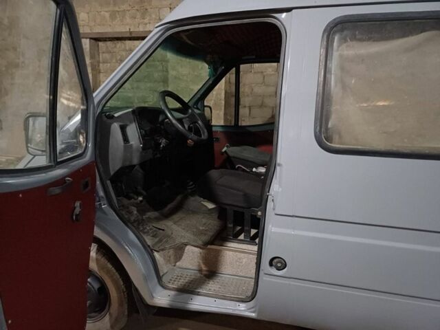 Серый Форд Транзит, объемом двигателя 2 л и пробегом 3 тыс. км за 1909 $, фото 1 на Automoto.ua