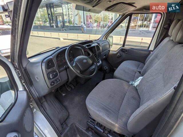 Серый Форд Транзит, объемом двигателя 2.4 л и пробегом 316 тыс. км за 5500 $, фото 13 на Automoto.ua