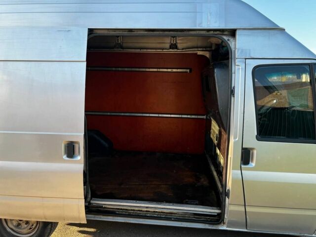 Сірий Форд Транзит, об'ємом двигуна 2 л та пробігом 350 тис. км за 4800 $, фото 4 на Automoto.ua