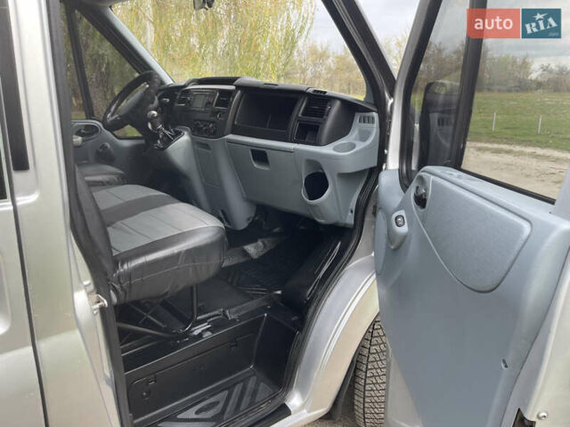 Серый Форд Транзит, объемом двигателя 2.2 л и пробегом 270 тыс. км за 6100 $, фото 10 на Automoto.ua