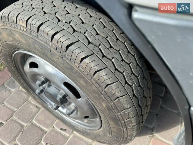 Сірий Форд Транзит, об'ємом двигуна 2.2 л та пробігом 396 тис. км за 5900 $, фото 12 на Automoto.ua