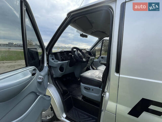 Серый Форд Транзит, объемом двигателя 2.2 л и пробегом 270 тыс. км за 6100 $, фото 9 на Automoto.ua