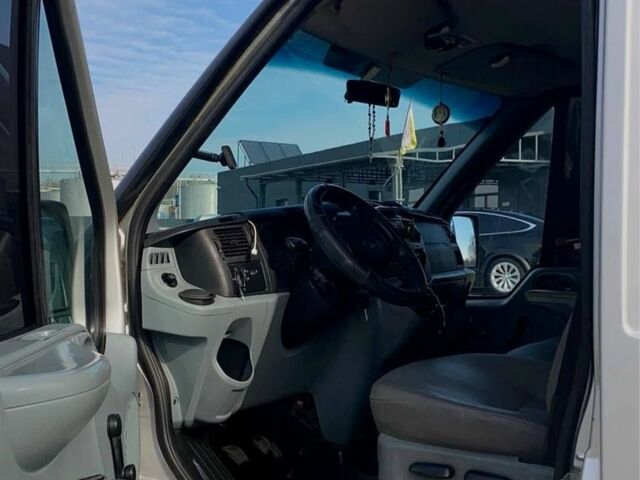 Сірий Форд Транзит, об'ємом двигуна 2.2 л та пробігом 352 тис. км за 5900 $, фото 4 на Automoto.ua