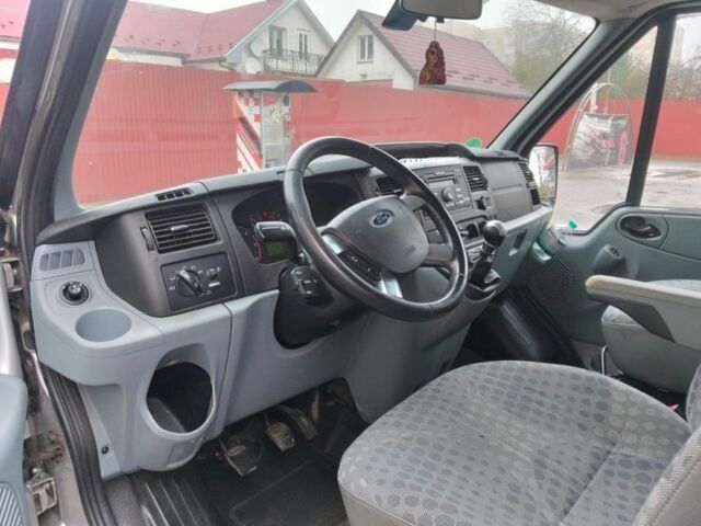 Серый Форд Транзит, объемом двигателя 2.2 л и пробегом 255 тыс. км за 6500 $, фото 4 на Automoto.ua