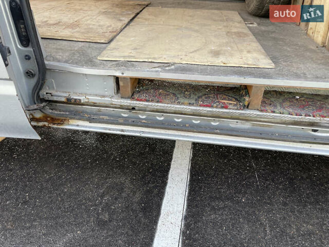 Серый Форд Транзит, объемом двигателя 2.2 л и пробегом 322 тыс. км за 9300 $, фото 35 на Automoto.ua