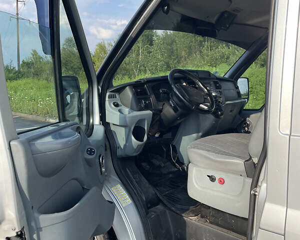 Серый Форд Транзит, объемом двигателя 2.2 л и пробегом 322 тыс. км за 9300 $, фото 13 на Automoto.ua