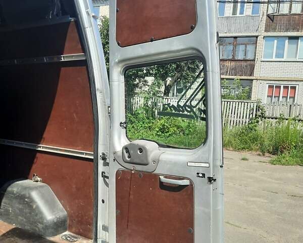 Серый Форд Транзит, объемом двигателя 2.2 л и пробегом 225 тыс. км за 7950 $, фото 19 на Automoto.ua