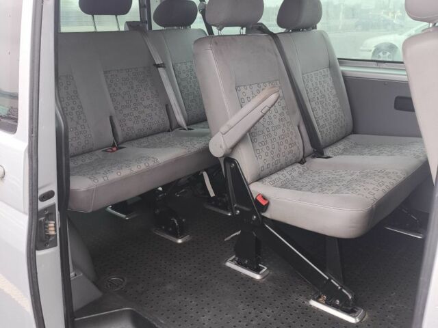 Серый Форд Транзит, объемом двигателя 2.4 л и пробегом 250 тыс. км за 5881 $, фото 9 на Automoto.ua