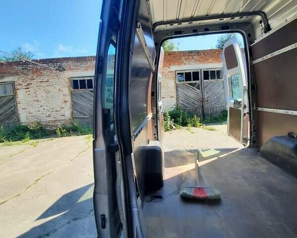 Серый Форд Транзит, объемом двигателя 2.2 л и пробегом 225 тыс. км за 7950 $, фото 8 на Automoto.ua