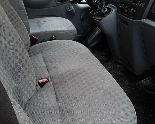 Серый Форд Транзит, объемом двигателя 2.2 л и пробегом 310 тыс. км за 9500 $, фото 8 на Automoto.ua