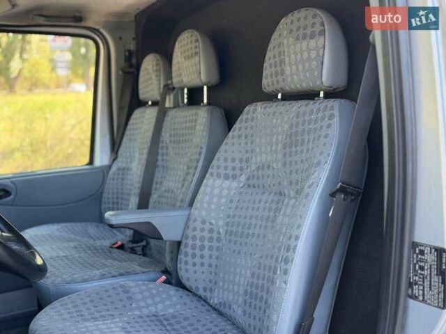Сірий Форд Транзит, об'ємом двигуна 2.2 л та пробігом 243 тис. км за 8450 $, фото 11 на Automoto.ua