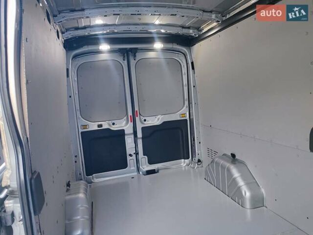Сірий Форд Транзит, об'ємом двигуна 2 л та пробігом 220 тис. км за 18500 $, фото 10 на Automoto.ua