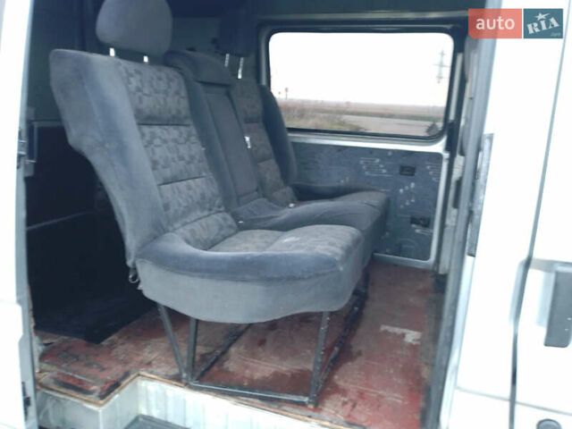 Сірий Форд Транзит, об'ємом двигуна 2.5 л та пробігом 400 тис. км за 3000 $, фото 7 на Automoto.ua