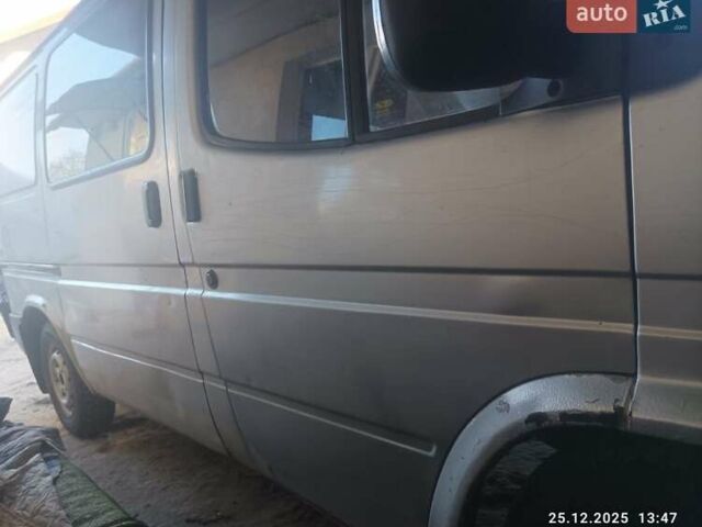 Серый Форд Транзит, объемом двигателя 2.5 л и пробегом 400 тыс. км за 2900 $, фото 5 на Automoto.ua