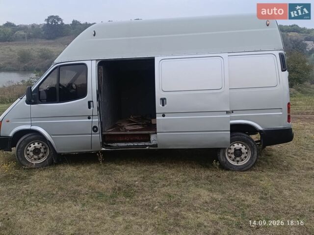 Серый Форд Транзит, объемом двигателя 2.5 л и пробегом 235 тыс. км за 3900 $, фото 1 на Automoto.ua