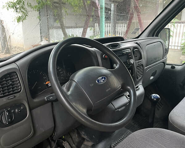 Сірий Форд Транзит, об'ємом двигуна 2.4 л та пробігом 352 тис. км за 3800 $, фото 4 на Automoto.ua