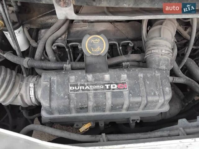 Сірий Форд Транзит, об'ємом двигуна 2 л та пробігом 416 тис. км за 6800 $, фото 1 на Automoto.ua