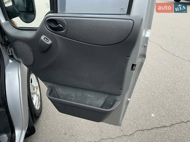 Сірий Форд Транзит, об'ємом двигуна 2 л та пробігом 370 тис. км за 5700 $, фото 14 на Automoto.ua